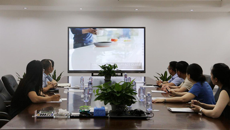 九江开发区管委会叶心林主任与南宫28领导参加座谈会