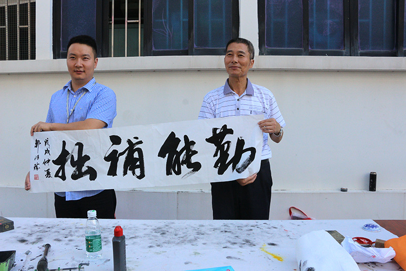 南宫28公司成功举办第一届“关爱生命，奉献爱心”无偿献血活动